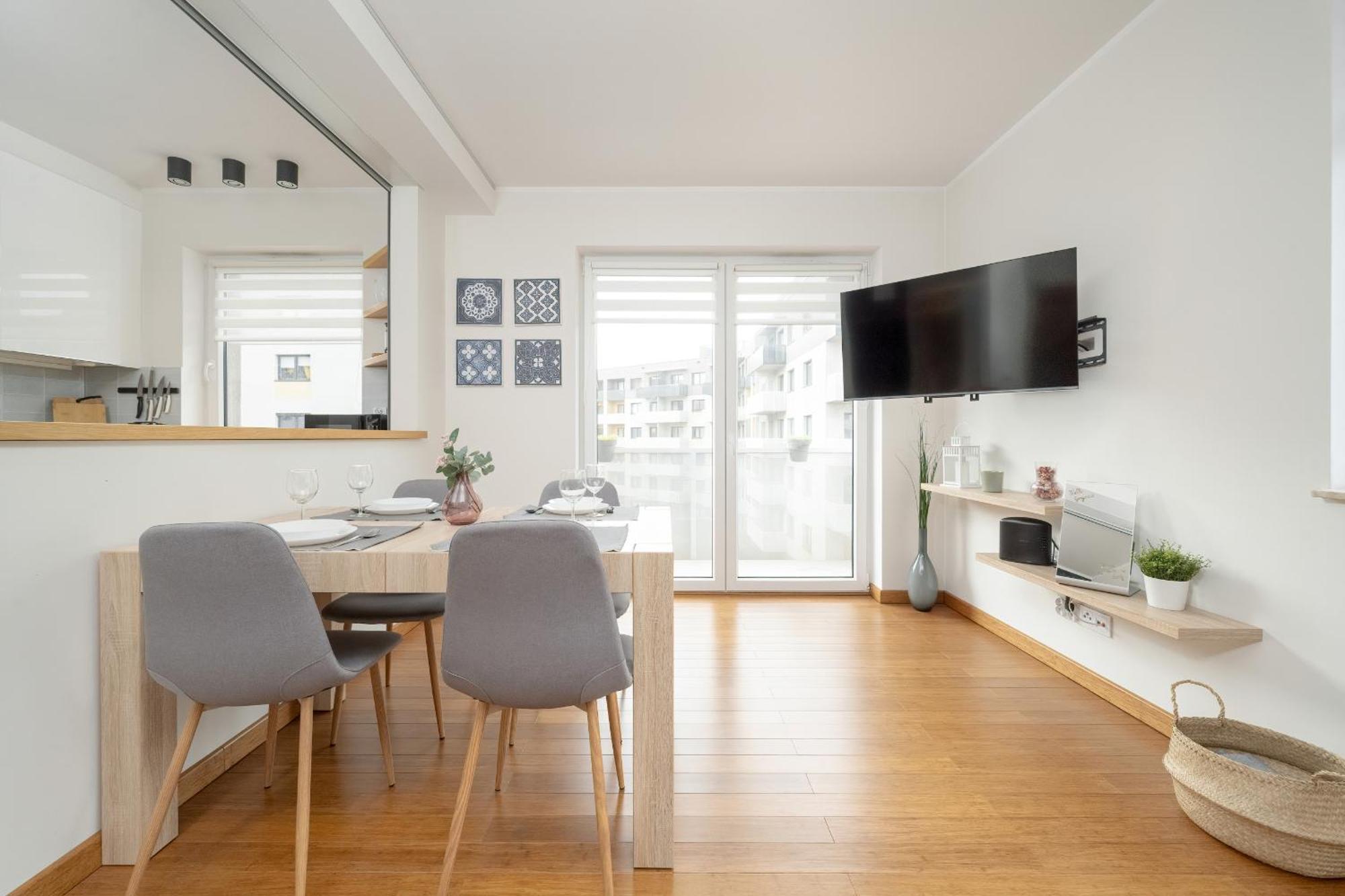 One Bedroom Apartment Nadodrze With Free Garage Wroclaw By Noclegi Renters Luaran gambar